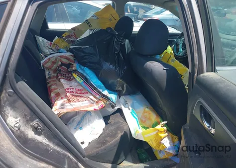 2015 Nissan Altima 2.5 Sv z USA, uszkodzony, nr VIN 1N4AL3AP7FC209256